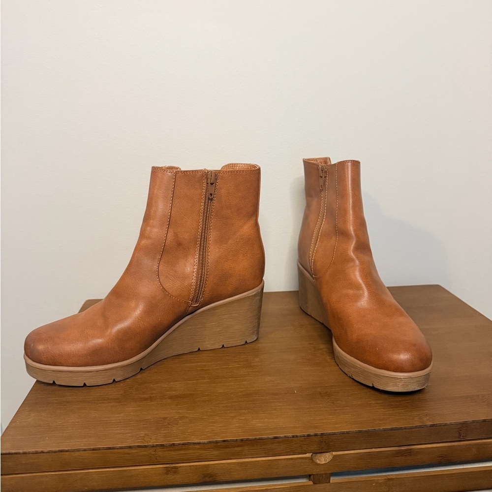 SOUL Naturalizer “Apollo” wedge ankle boots, size US 9W (wide)